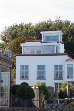 Art-Deco-house-Aldeburgh