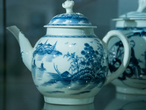 Worcester Porcelain, 1765-1770 - The Twining Teapot Gallery, Norwich Castle Museum.